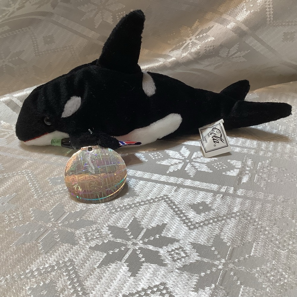 Coca Cola Tides Killer Whale Norway Collectable Year 2000 Vintage